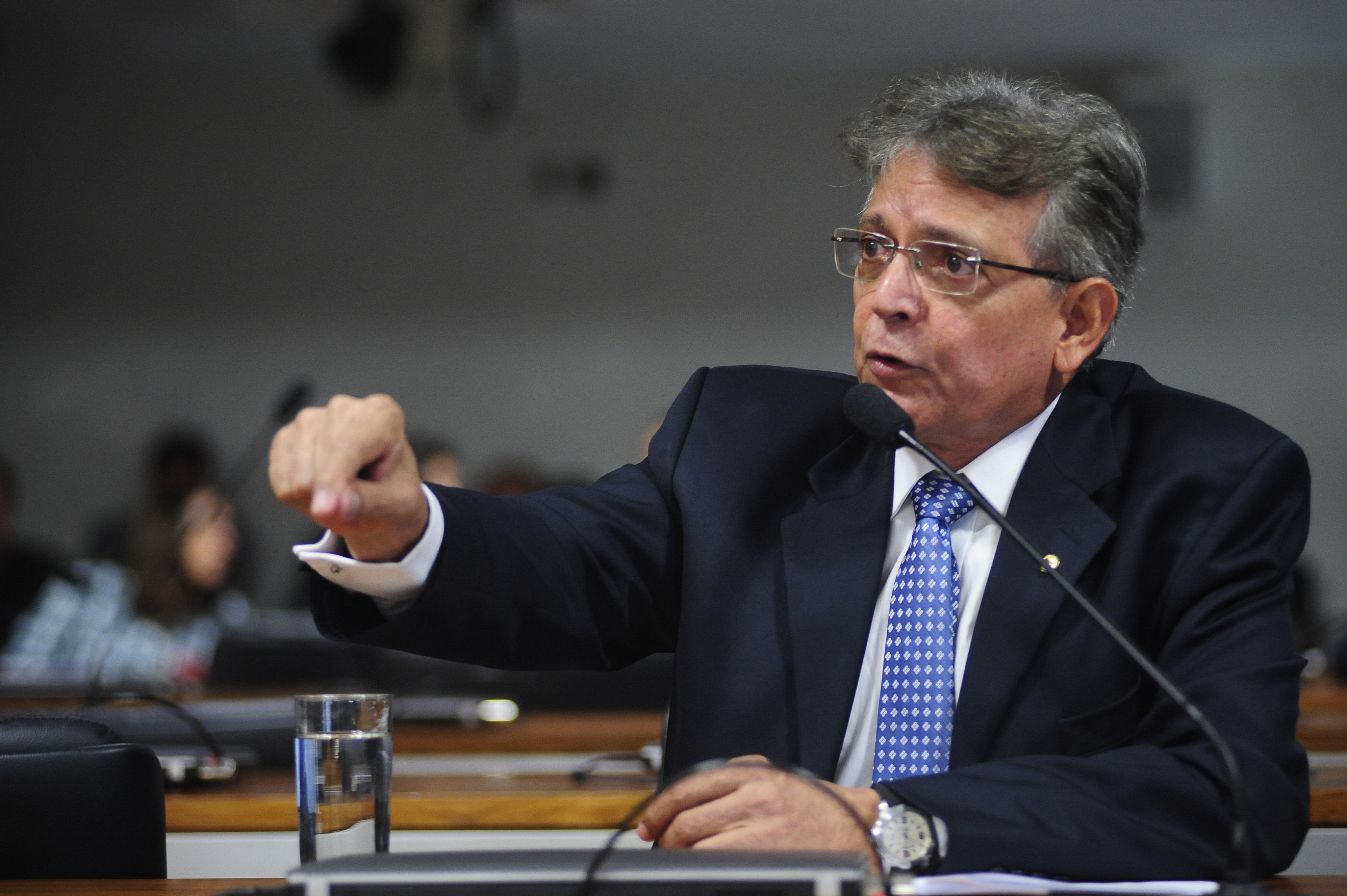 Pauderley avelino.jpg